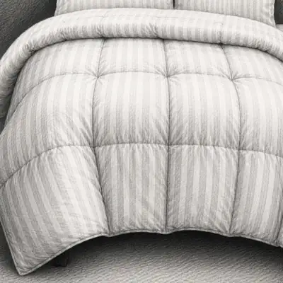 Hotel Grand White Goose Down Comforter (Queen Size)