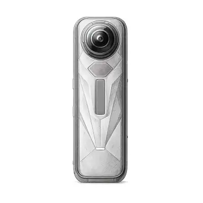 Insta360 X5